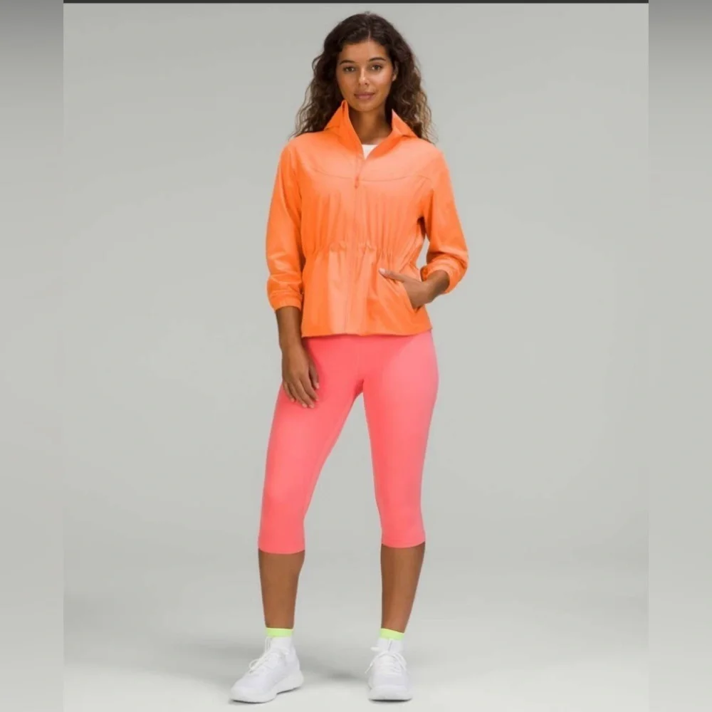 Lululemon Packable Water-Repellent Jacket in Orange Frappe